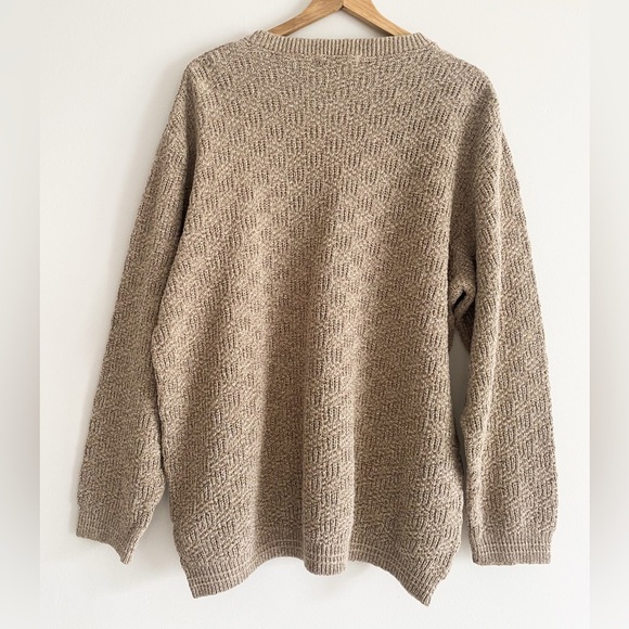 Vintage Retreat Men’s Beige Knit Sweater - Size M - Crewneck, Made in Canada - Picture 6 of 11